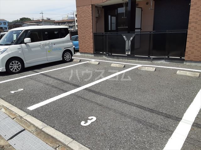 22/30 駐車場
