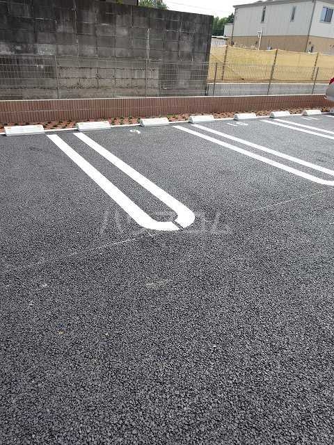 22/30 駐車場