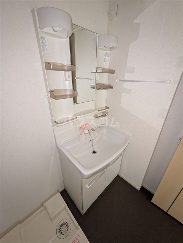 13/30 洗面