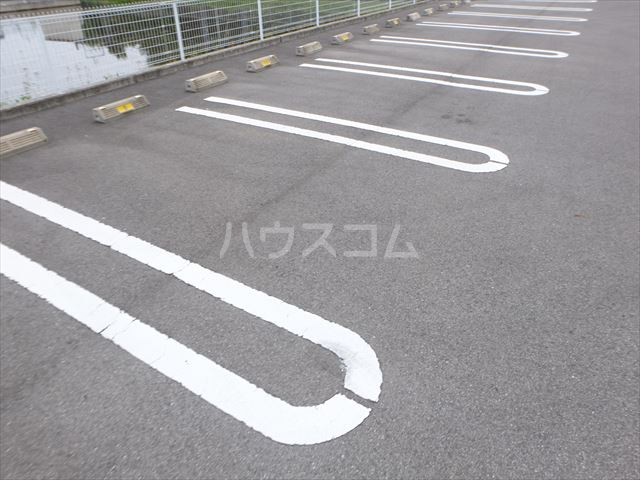 22/28 駐車場