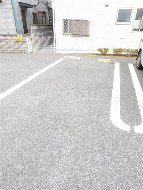 22/30 駐車場