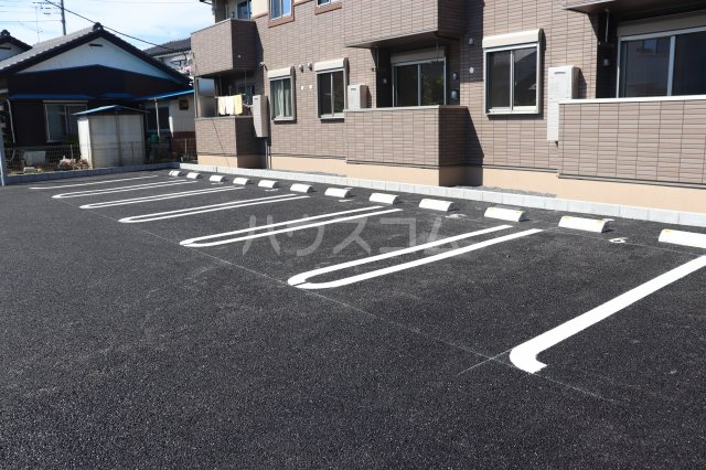 24/29 駐車場
