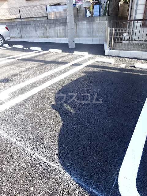 15/17 駐車場