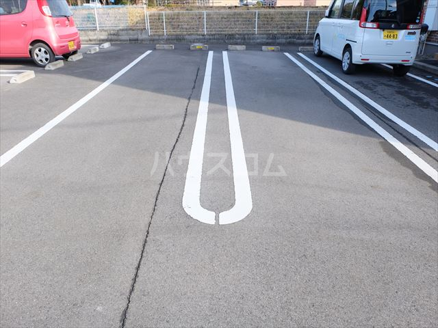 2/10 駐車場
