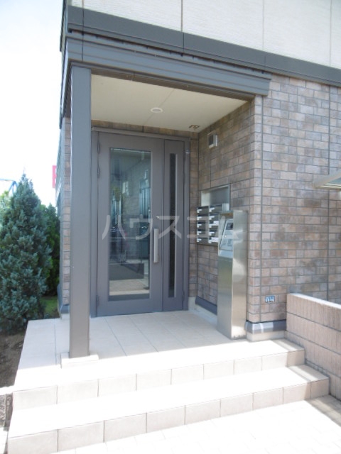 2/4 エントランス