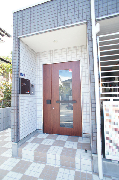 15/23 エントランス