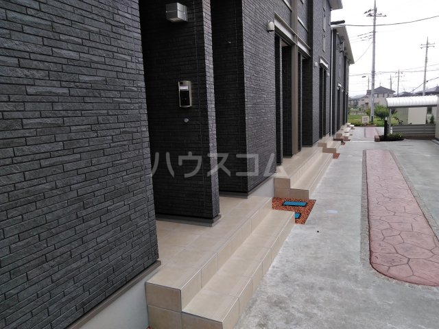 20/30 エントランス