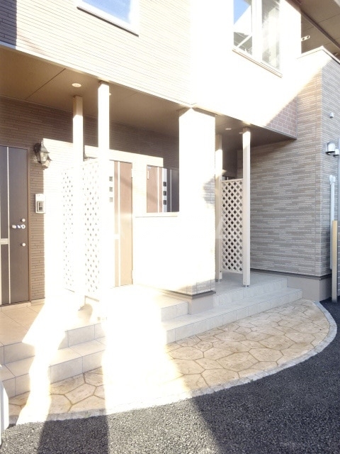 13/20 エントランス