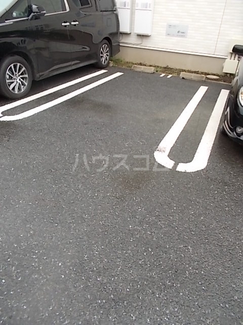 23/30 駐車場
