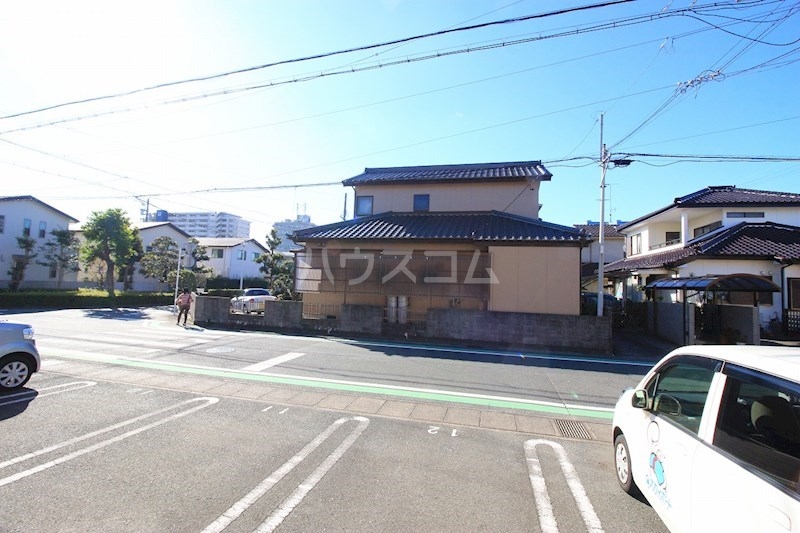 27/30 駐車場