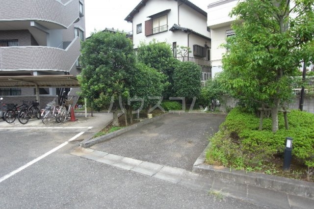 22/30 駐車場