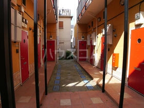 5/5 エントランス