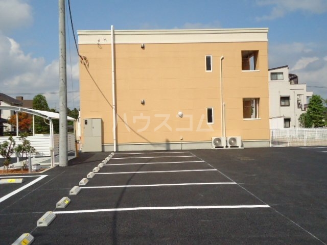 23/26 駐車場