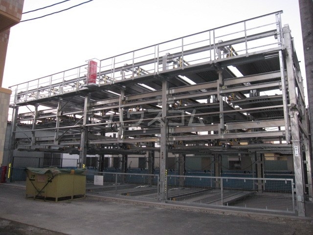 16/18 駐車場