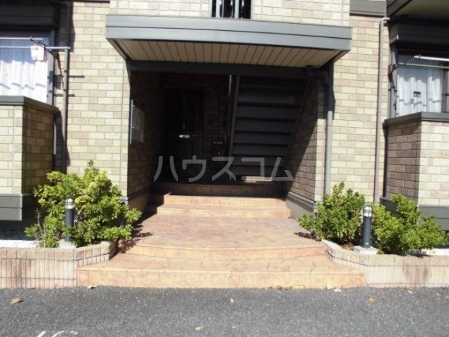 18/29 エントランス