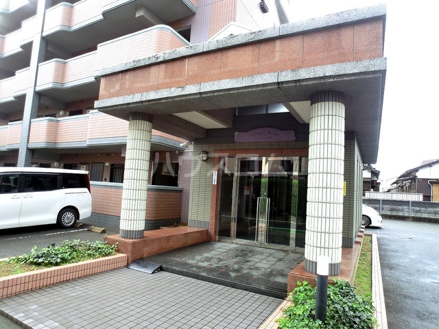 13/17 エントランス