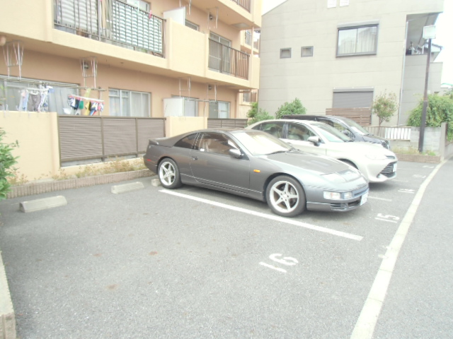 22/29 駐車場