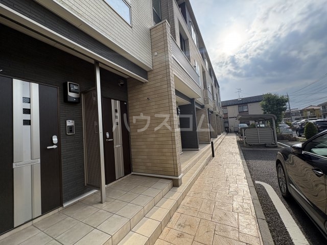 22/30 エントランス