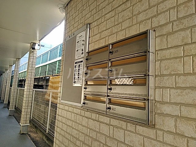 28/30 エントランス