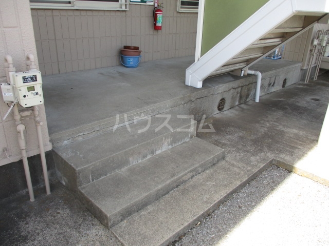 2/4 エントランス