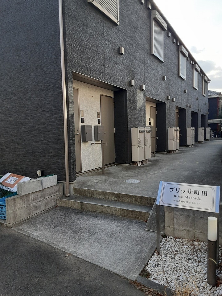 20/30 エントランス