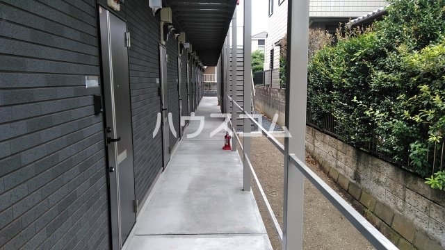 16/21 エントランス