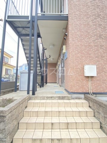 21/27 エントランス