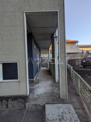 25/30 エントランス