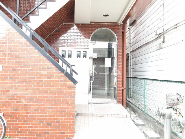 3/7 エントランス