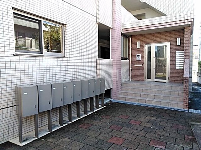 17/26 エントランス