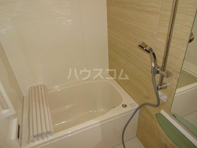 13/27 浴室