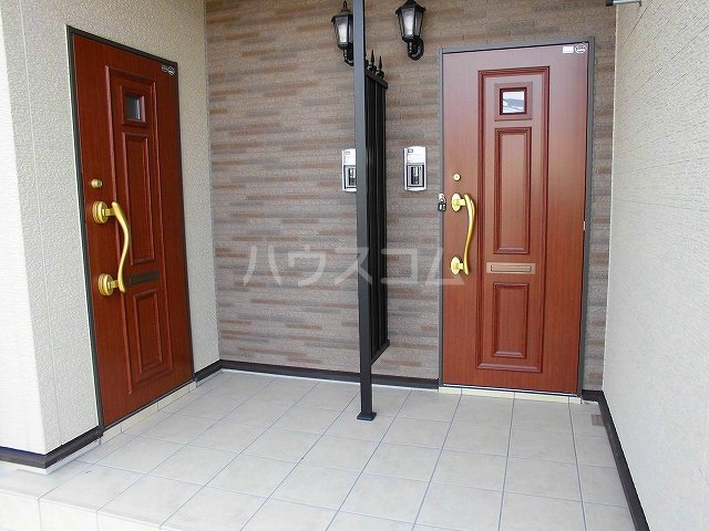 18/24 エントランス