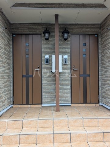 26/30 エントランス