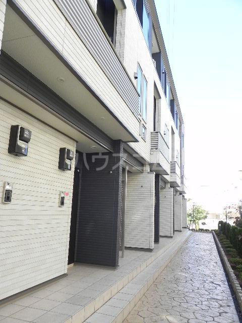 13/22 エントランス