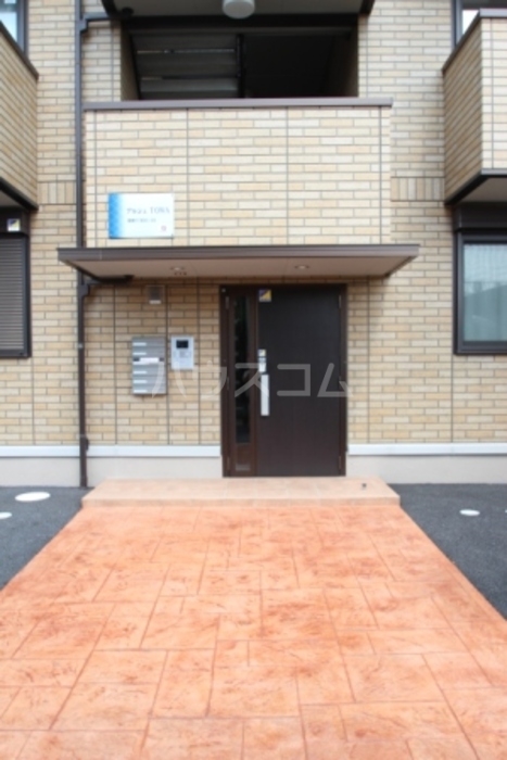 13/16 エントランス