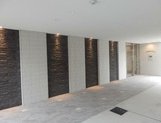 13/15 エントランス