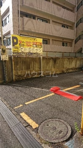 22/27 駐車場