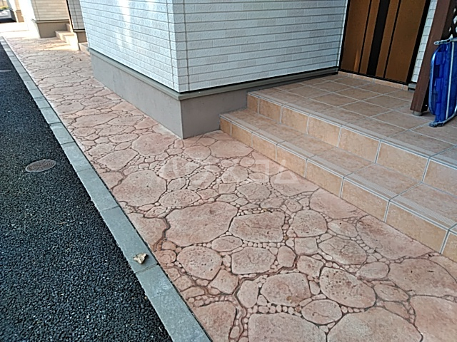 23/29 エントランス