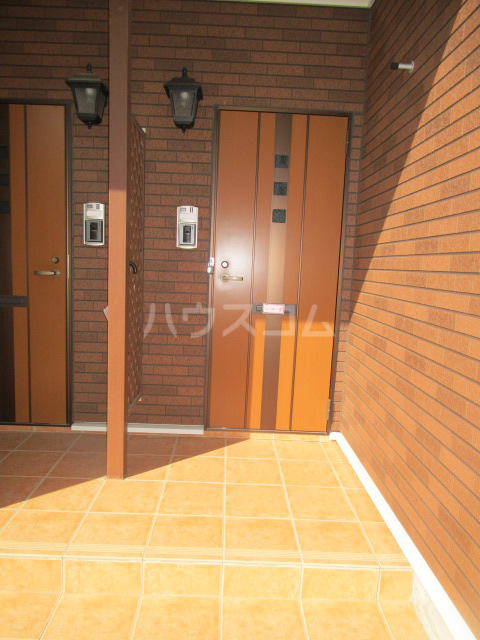 21/28 エントランス