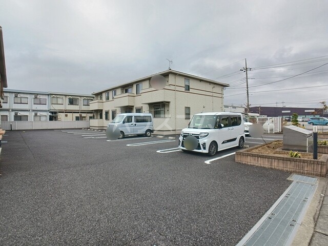 15/23 駐車場