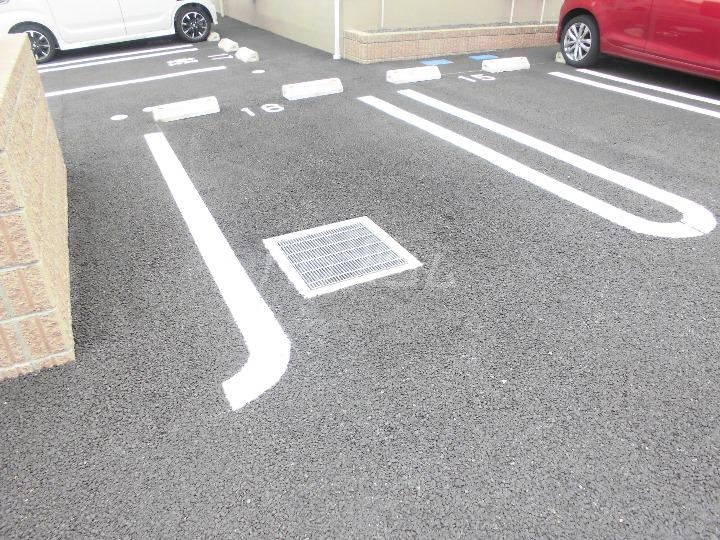 21/27 駐車場