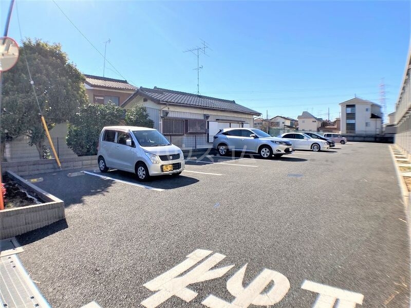 20/23 駐車場