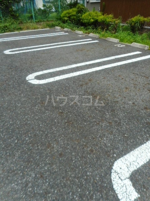14/20 駐車場