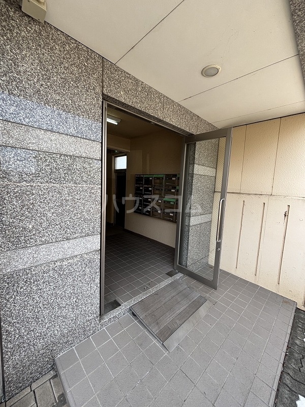 29/30 エントランス