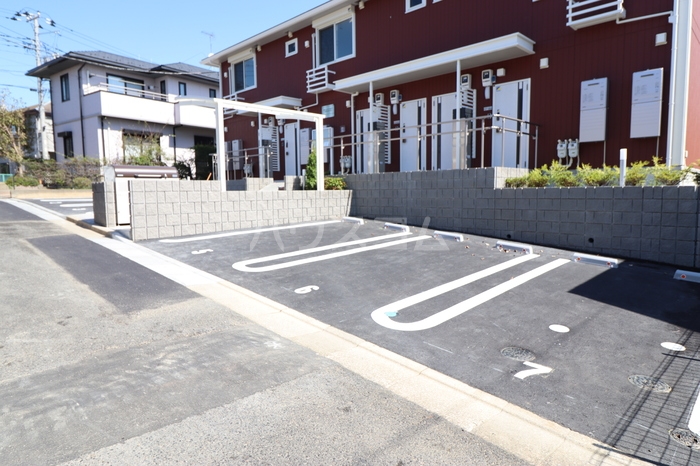 26/28 駐車場