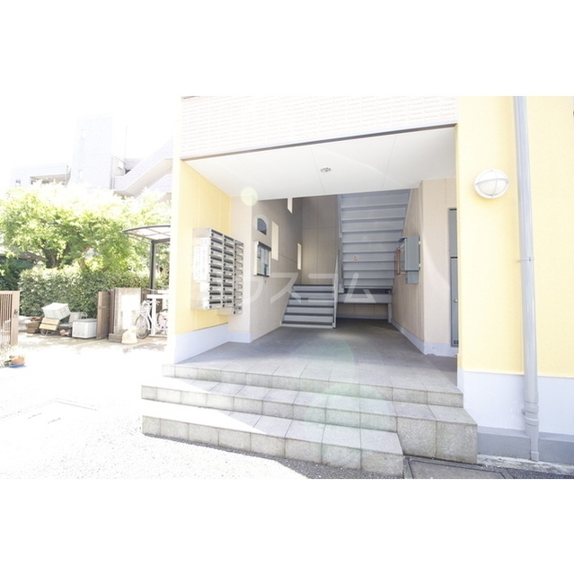 19/29 エントランス