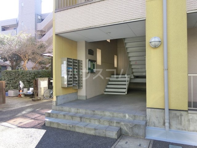 20/30 エントランス