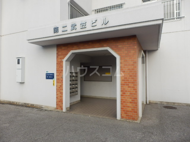 17/25 エントランス