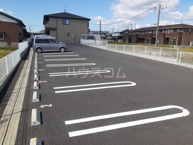 3/7 駐車場