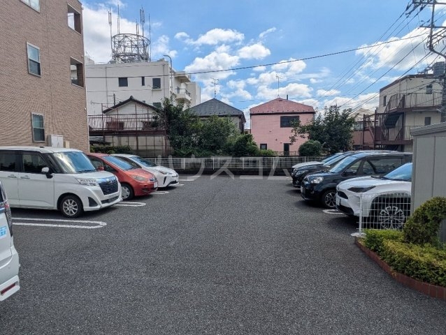 22/30 駐車場